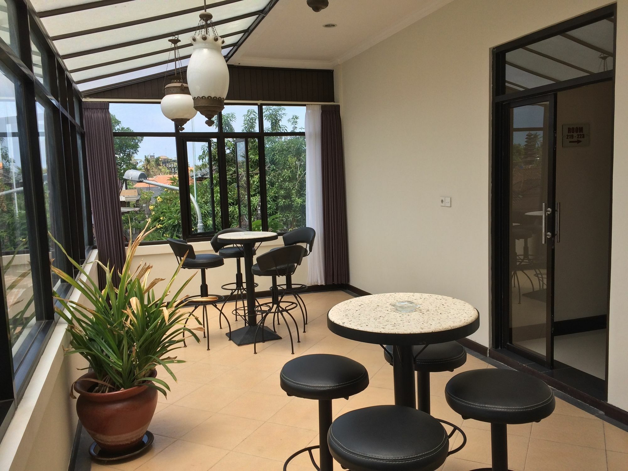 ג'ימבאראן Maxi Hotel Kedonganan מראה חיצוני תמונה